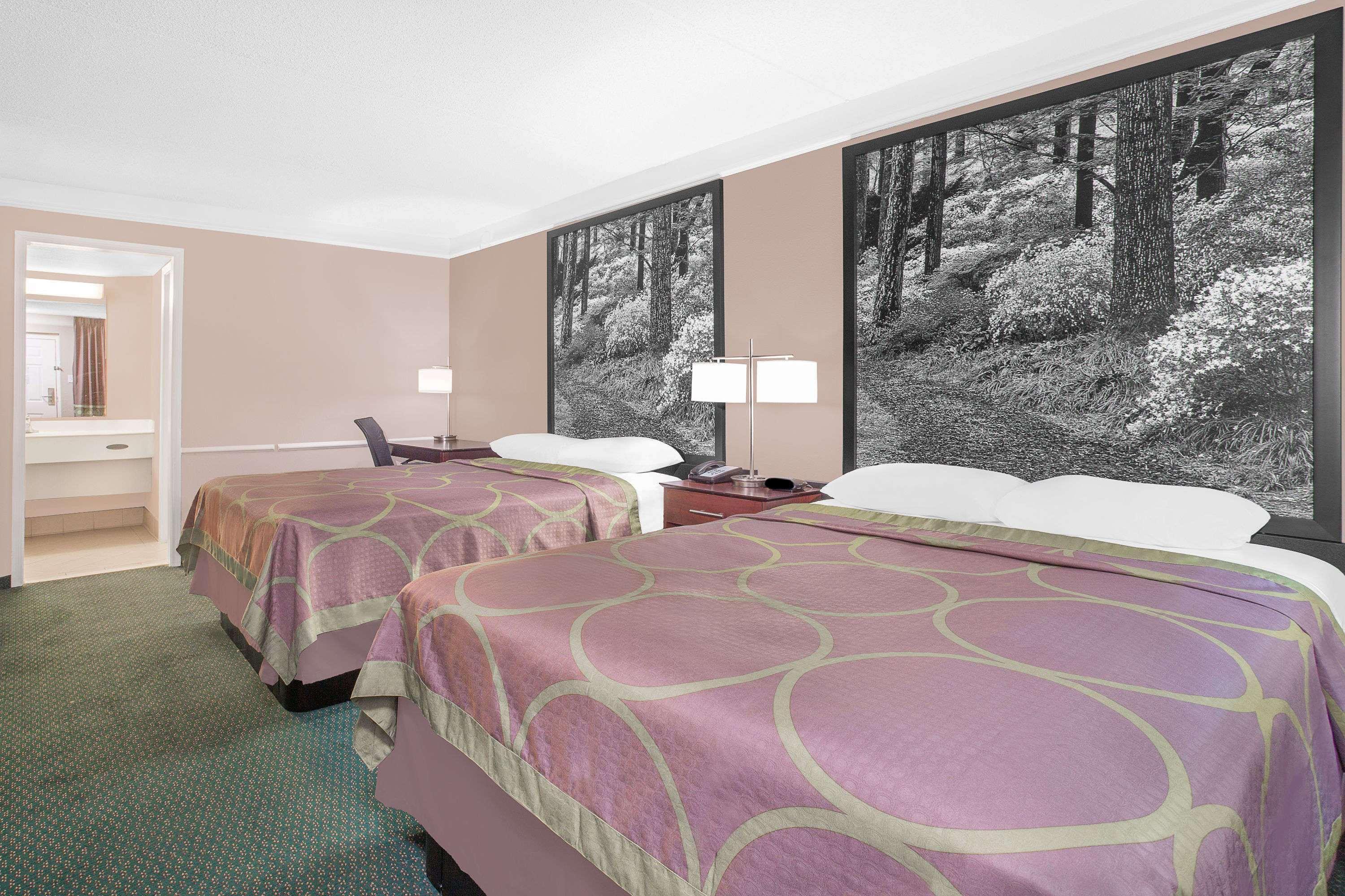 Super 8 By Wyndham Austell/Six Flags Hotel Exterior photo